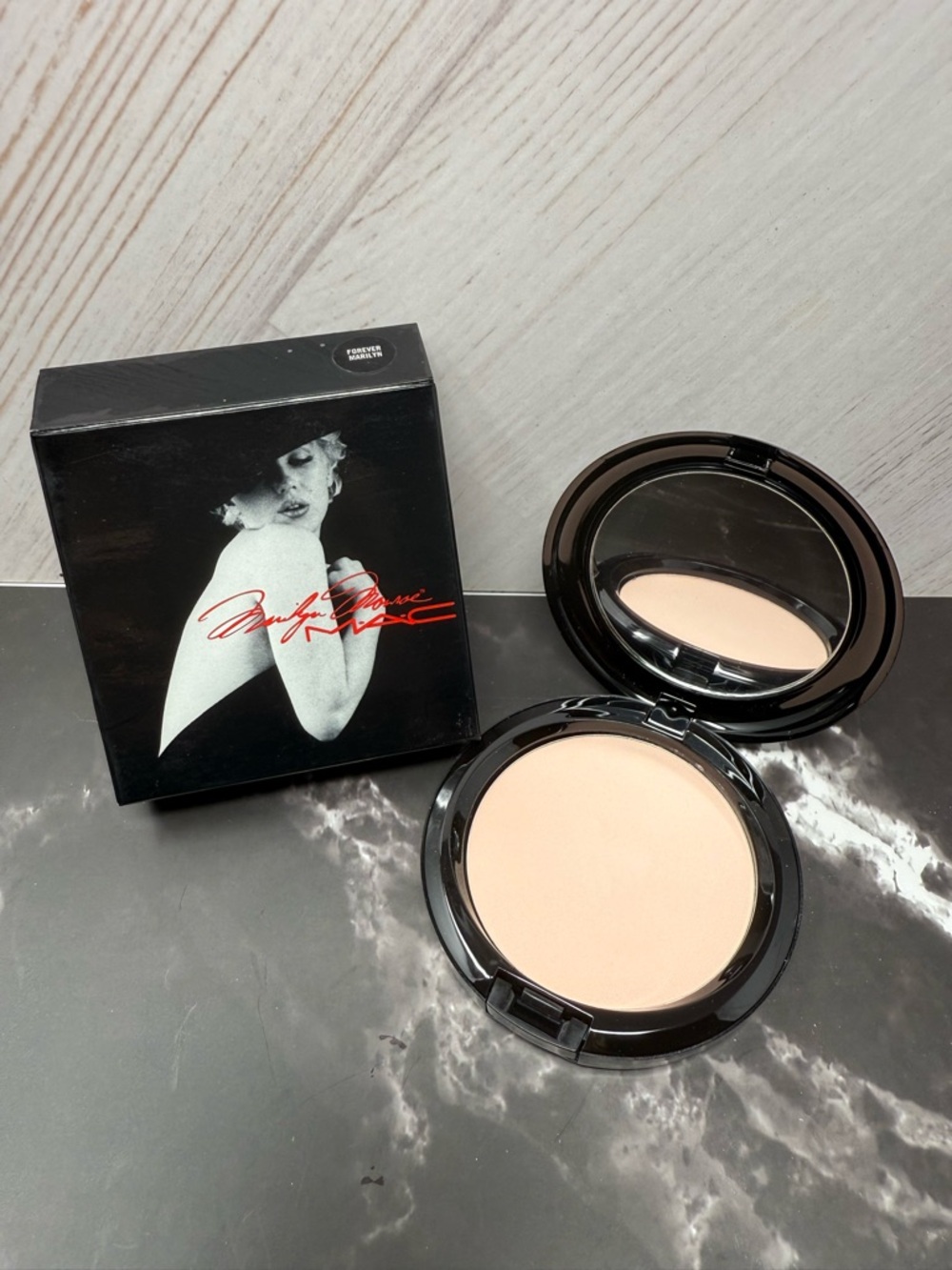MAC Marilyn Monroe Beauty Powder FOREVER MARILYN